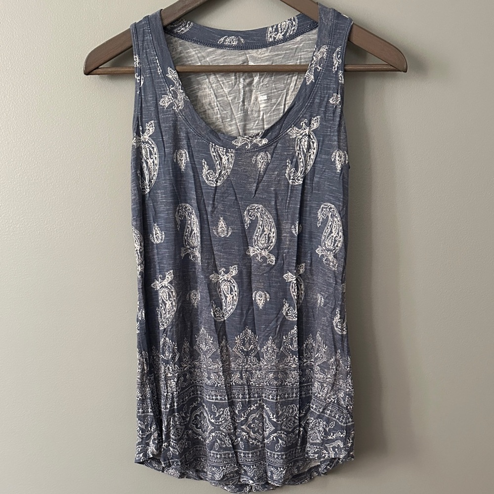 24/7 Maurices Paisley Print Blue and White Sleeveless Tank Top